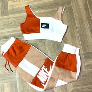Brand new cute 2 piece Nike set !!